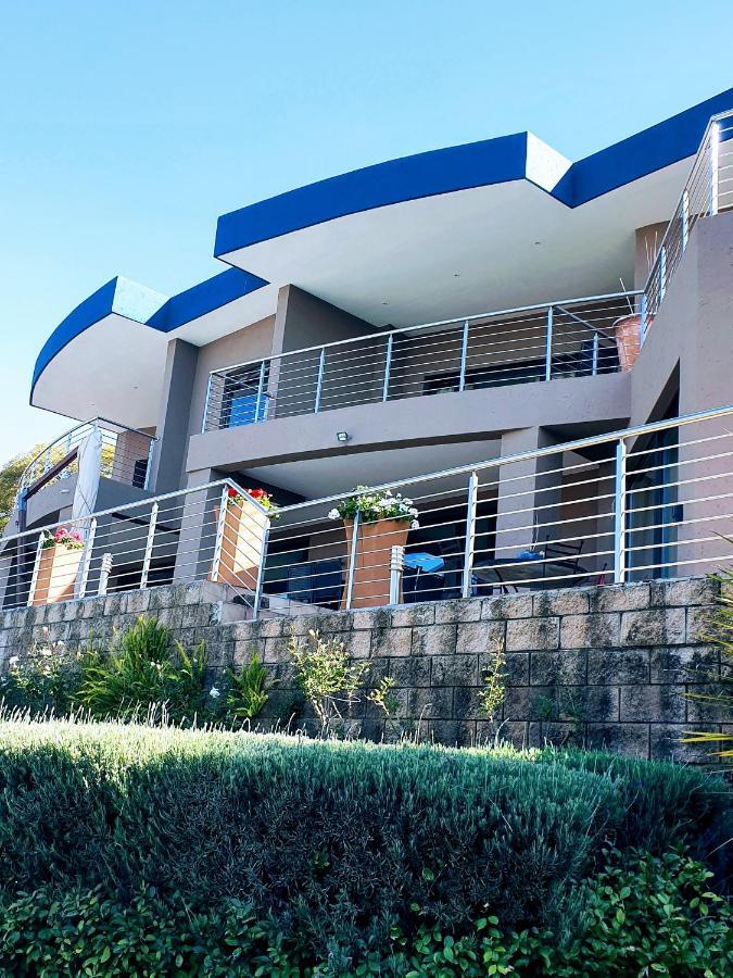 Over The Moon Guesthouse Johannesburgo Exterior foto